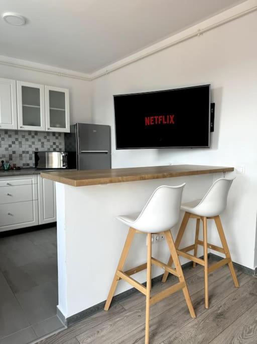 Seville Studio Cu Terasa & Vedere La Munte Braszów Zewnętrze zdjęcie
