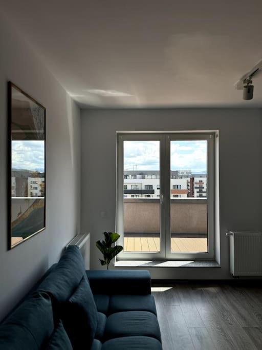 Seville Studio Cu Terasa & Vedere La Munte Braszów Zewnętrze zdjęcie
